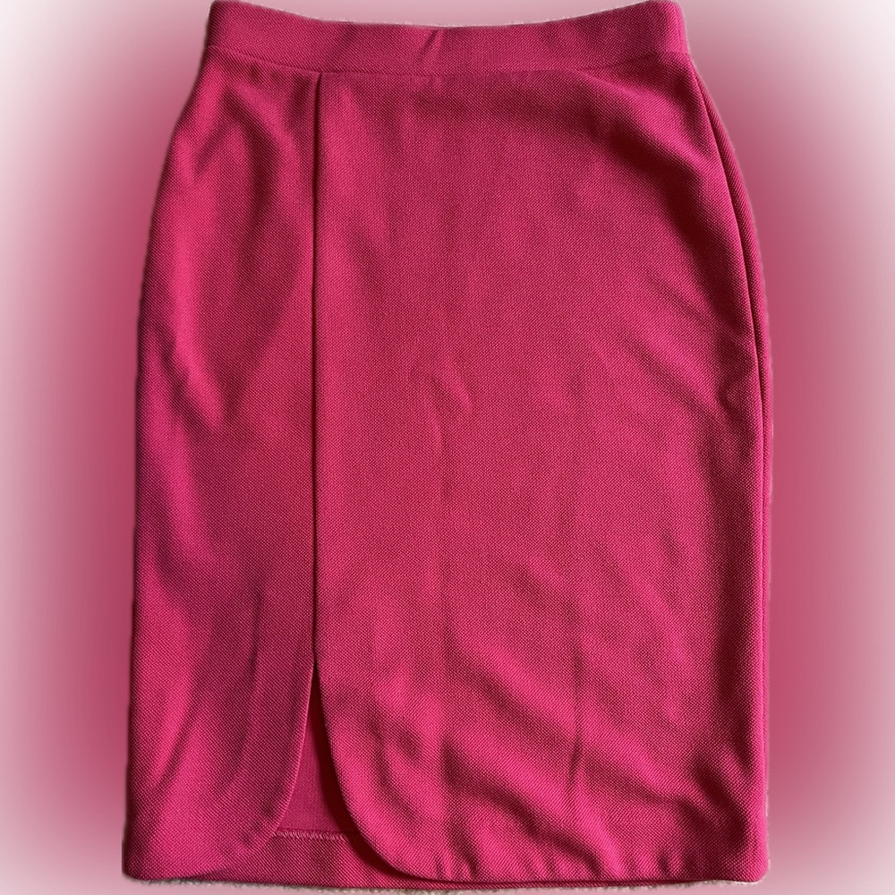 Hot Pink Skirt by Elle. Size XS great condition.